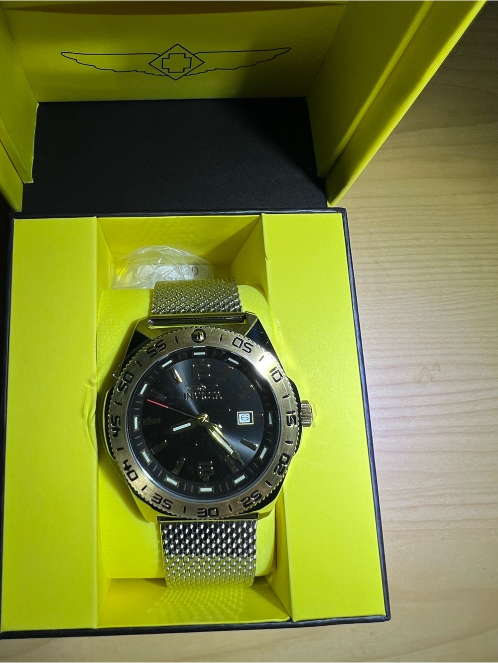 0123: Invicta Men's Black Dial Watch with Gold Bezel and Silver Mesh Band - Picture 5 of 8